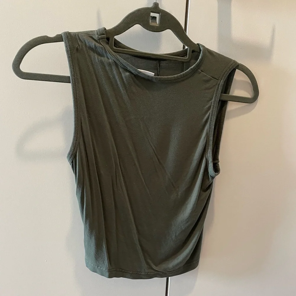 Good American Knot A Quitter Tank top - Picture 4 of 5